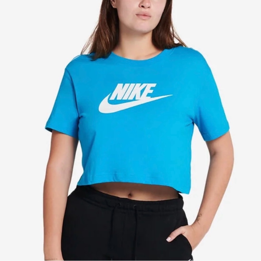 Nike Women's Crop Top